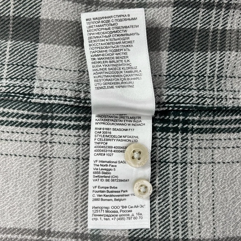 The North‎ Face Men’s XXL Gray & Green Flannel Long Sleeve Button Up Shirt